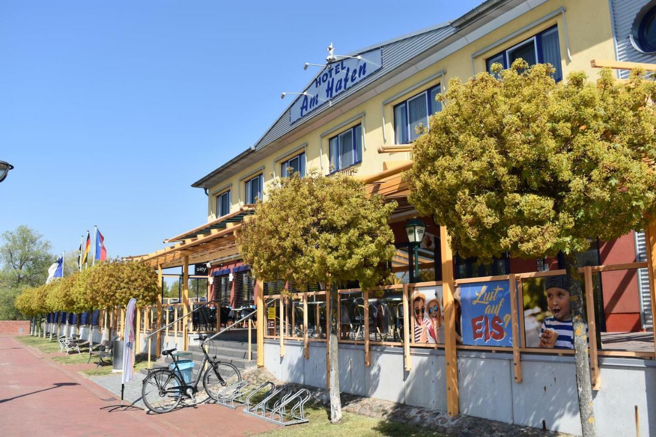 Hotel Garni "Am Hafen" Хавелберг Екстериор снимка