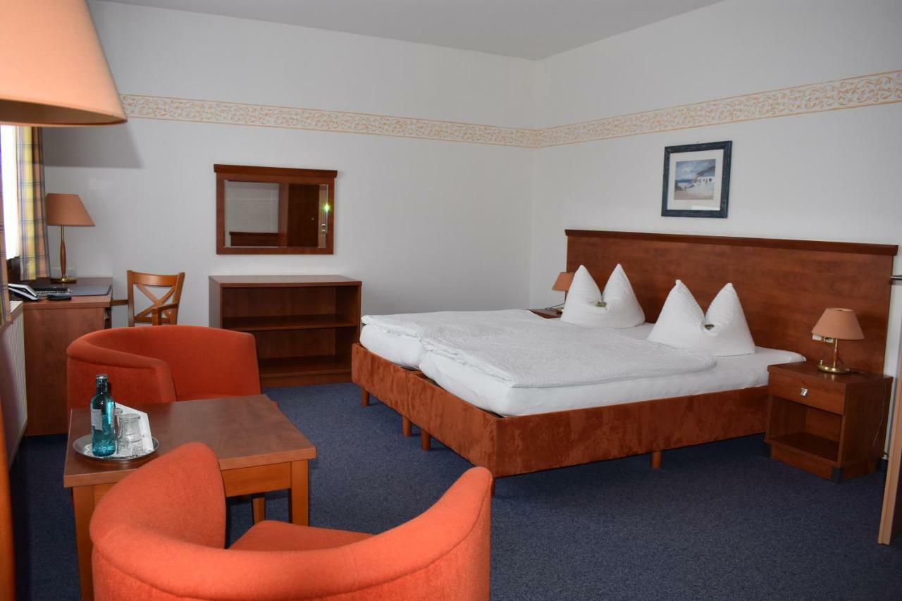 Hotel Garni "Am Hafen" Хавелберг Екстериор снимка