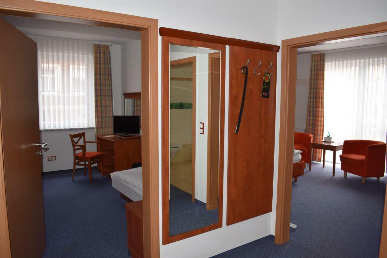 Hotel Garni "Am Hafen" Хавелберг Екстериор снимка